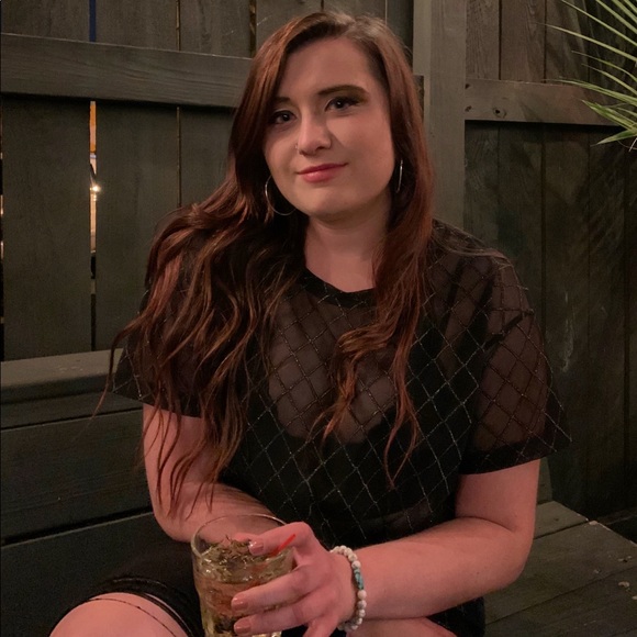 Meet your Posher, Paige - Picture 4 of 8